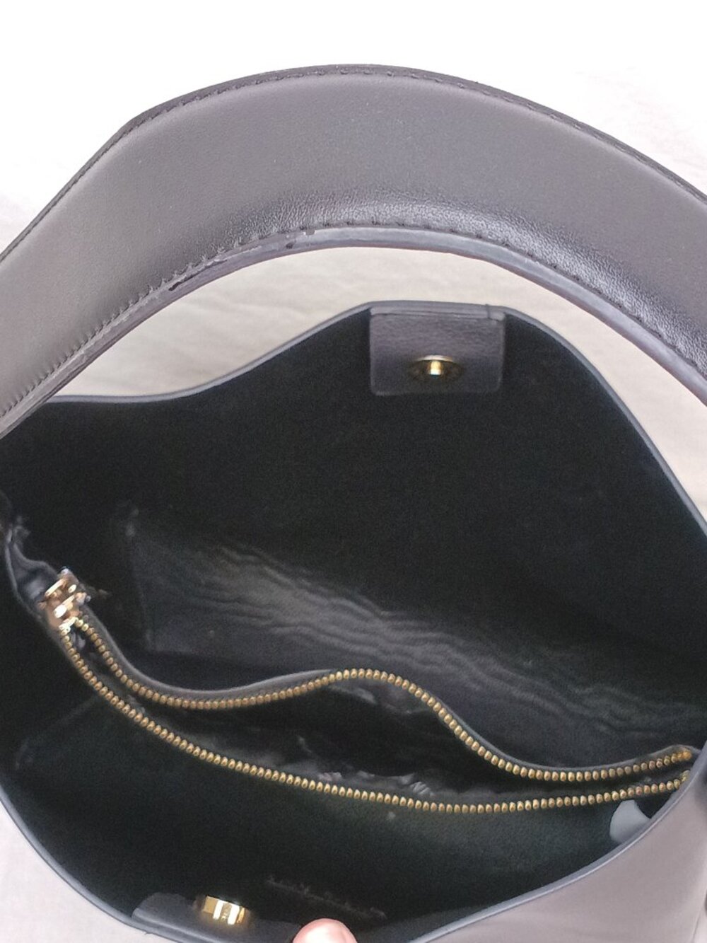 Anne Klein Shoulder Bag - Picture 4 of 4